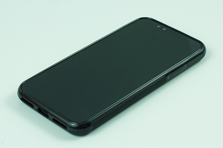 Черный силиконовый чехол для iPhone X