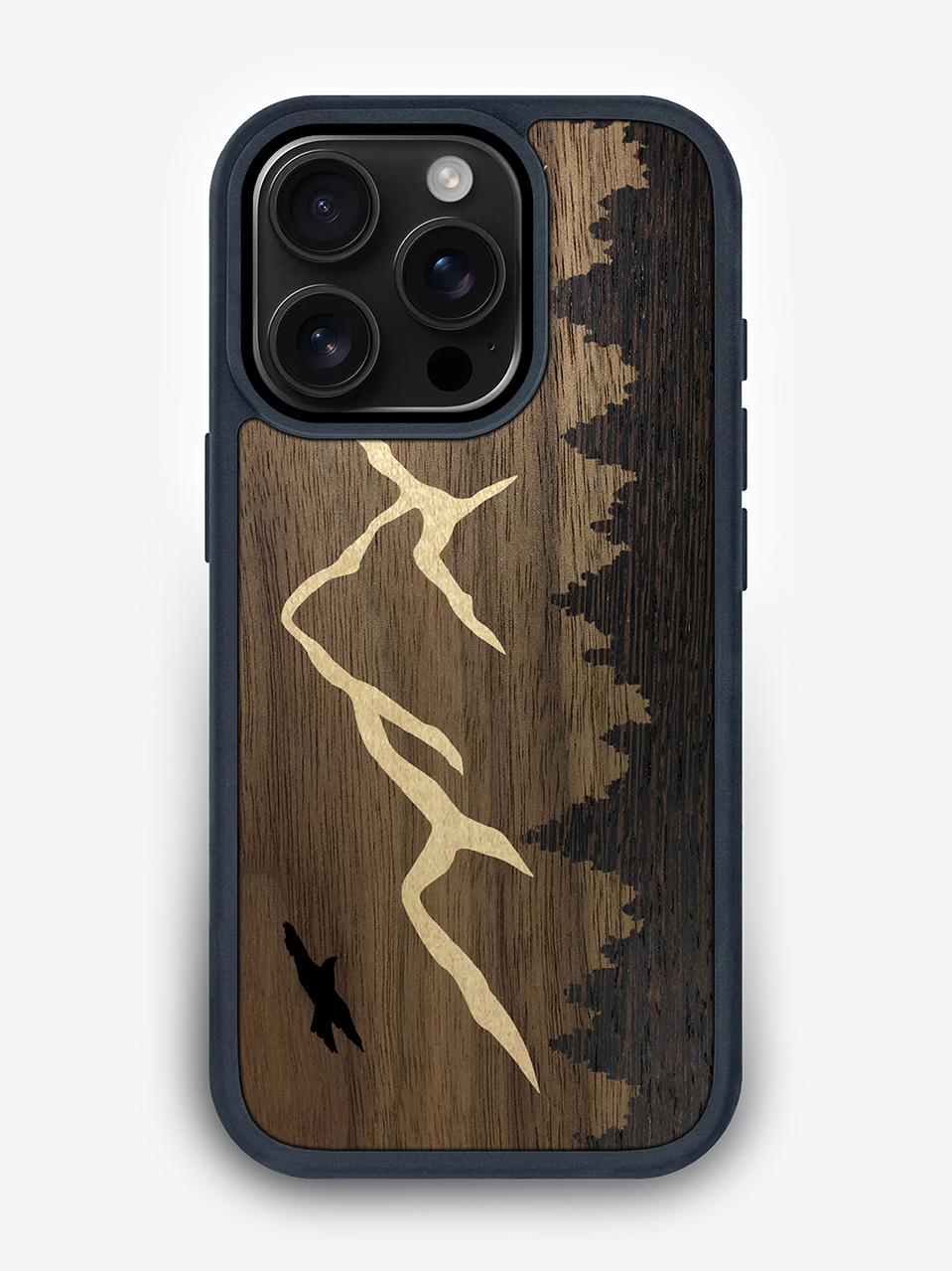 Деревянный чехол "Парящий ястреб в горах" для iPhone 16 Pro